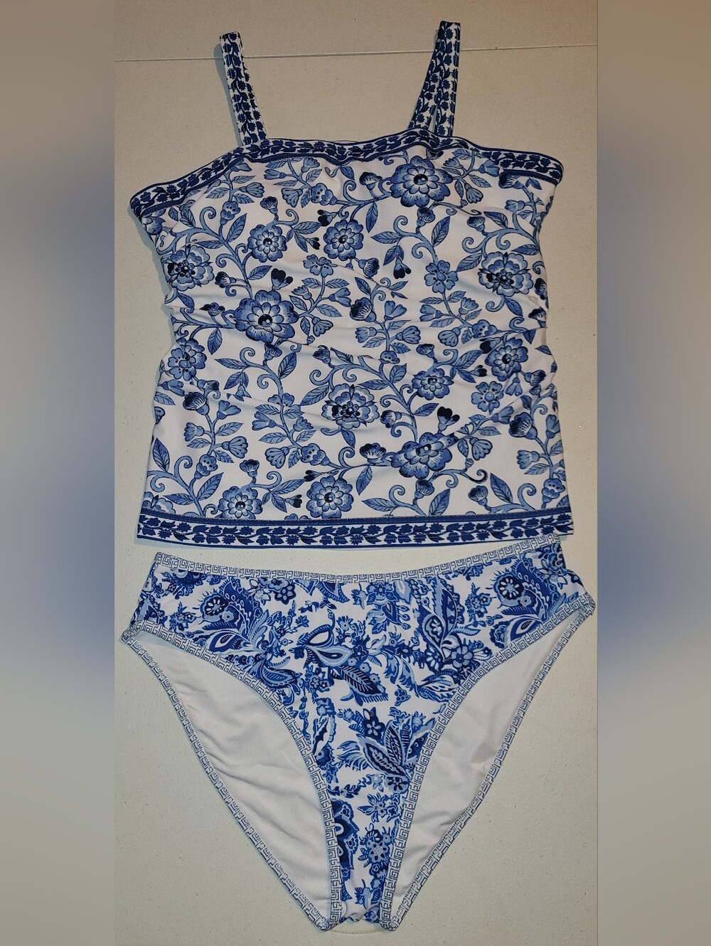 Zaful Blue and White Floral Tankini Mix Size Set, Top-2XL B-XL, Can Split